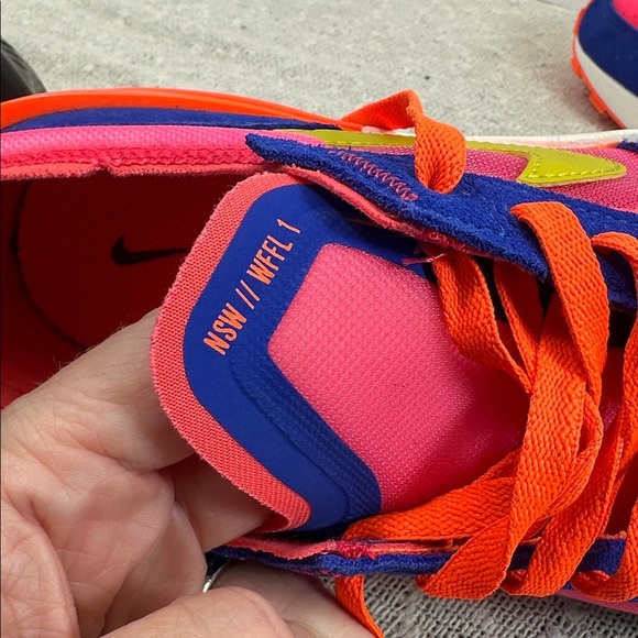 NIKE Waffle One Racer Blue Hyper Pink Women’s 10 Shoes Sneakers - Picture 9 of 11